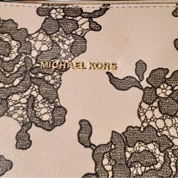 MICHAEL Michael Kors Emry Large Lace Tote - Picture 5 of 7
